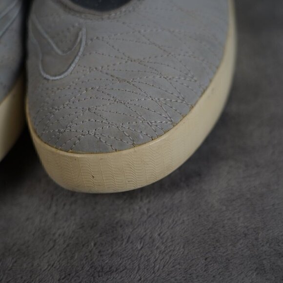 Men's NIKE Lebron XI NSW Lifestyle 616766-002 Miami Vice Wolf Grey Size 9.5 - Picture 6 of 14